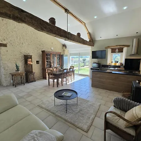 Maison Confortable Avec Jardin, Piscine Partagee Et Cheminee A Brantome *